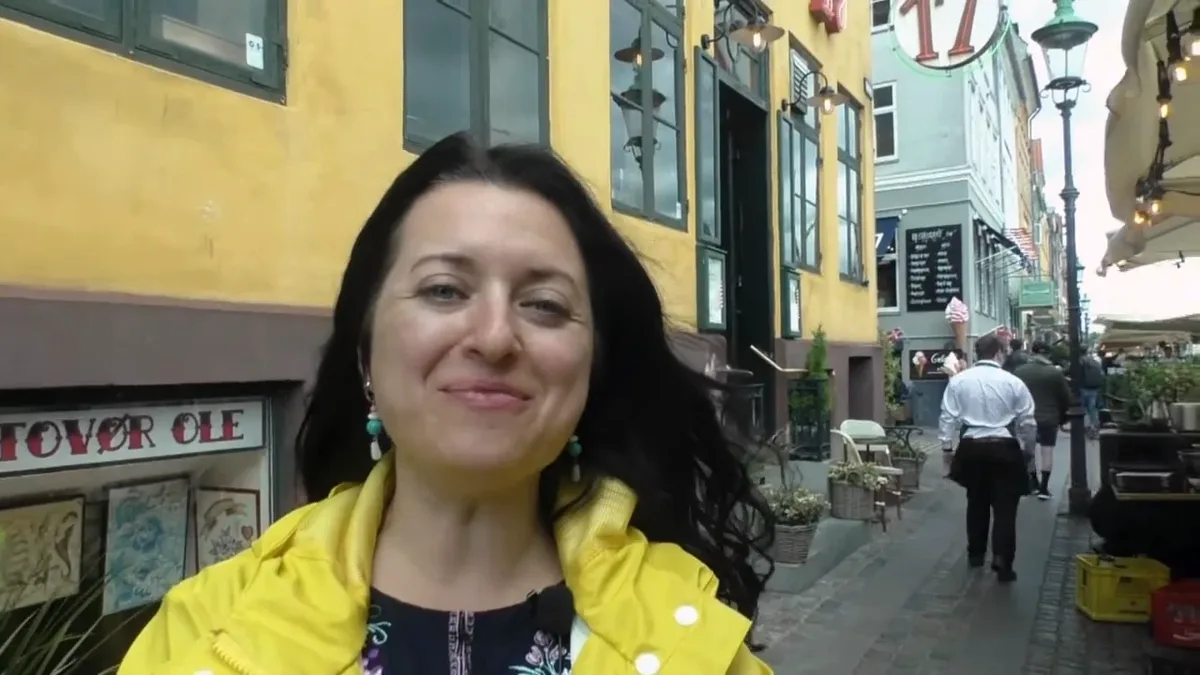 Злата біля найстарішого тату-салону світу в Копенгагені